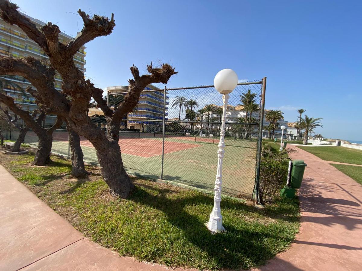 Apartamento ático En Primerísima Linea De Playa!!! Dénia